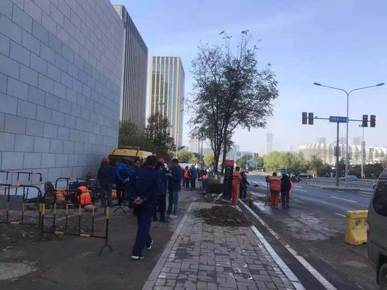 目前,伤者正在医院治疗。