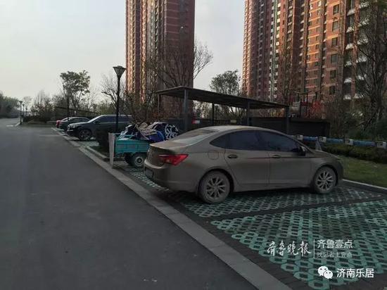 小區應急停車位