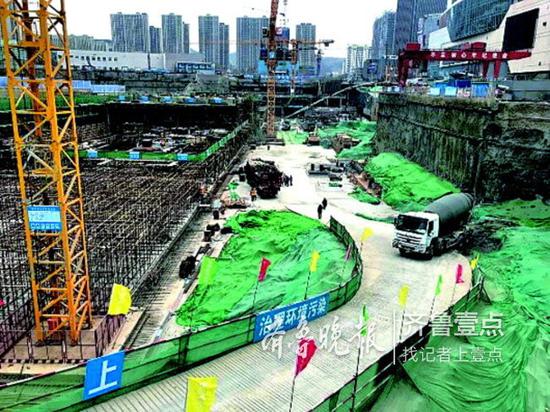 济南中央商务区“南大门”主体建设已过半。