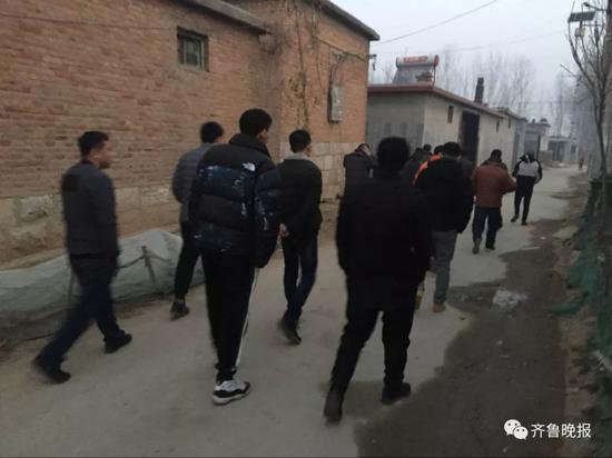 這么一群人,