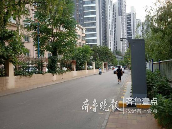 小區(qū)內(nèi)建快遞柜需征求居民意見