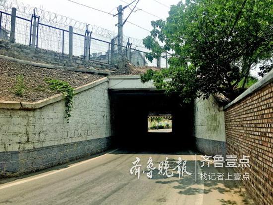 吳家堡中心幼兒園旁出現積水問題的鐵路涵洞。