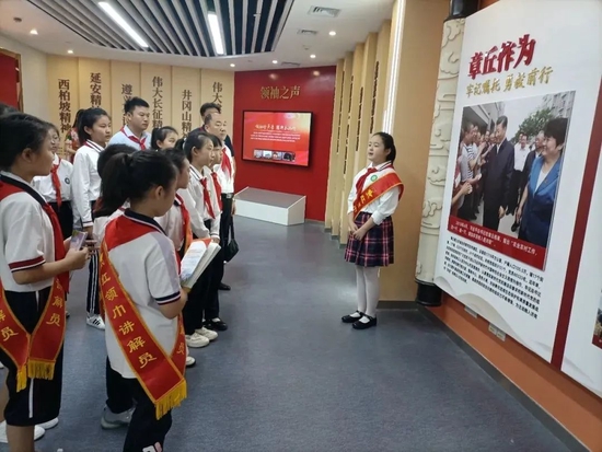 红领巾讲解员上岗体验
