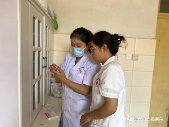 怎么当上巡回护士 373b-bd13f5de7c25d6e646c387bdce431106.jpg