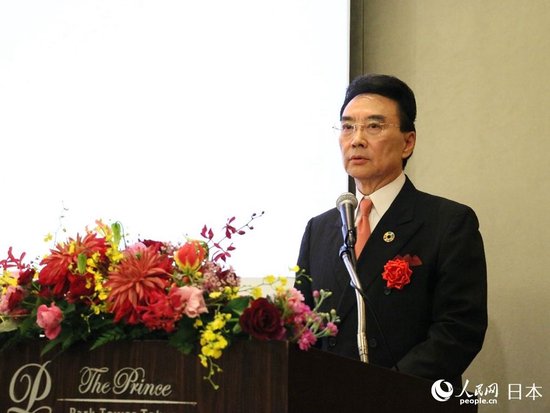 在日中国企业协会会长王家驯致辞。人民网 许可摄
