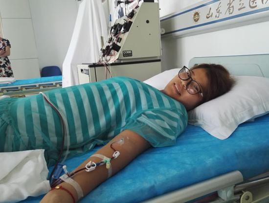 李娟正在采集造血干細胞