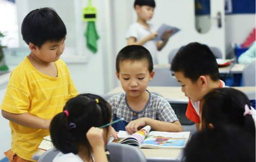 低年級學生不布置書面作業,放學時光如何安排讓家長很頭疼