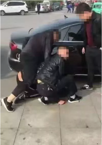 抓捕現場