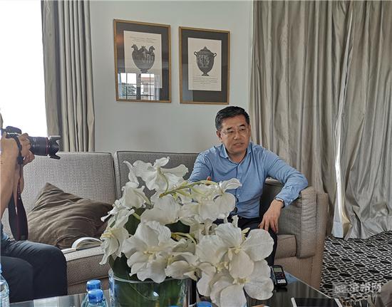 赢联盟建设运营总指挥孙修顺接受记者采访。