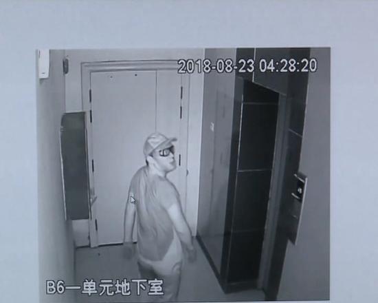 民警收集了大約3000個G的監控視頻,安排了14個視頻員分別過濾監控視頻。