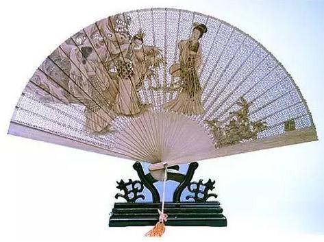 2006年5月20日，制扇技藝經國務院批準列入第一批國家級非物質文化遺產名錄。