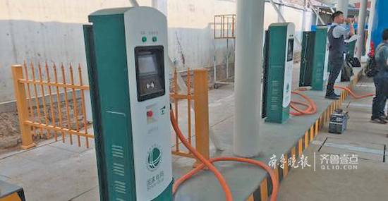 純電動公交車需要采用充電站進行能量補給