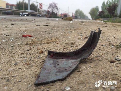济南张夏三车追尾两人死亡