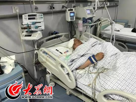 重癥監護室中的王勇