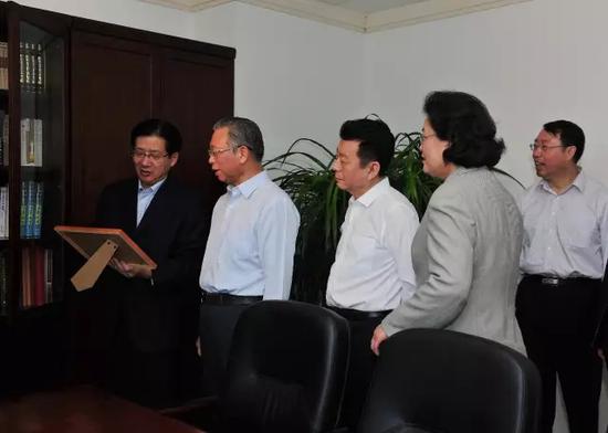 走访民革省委机关