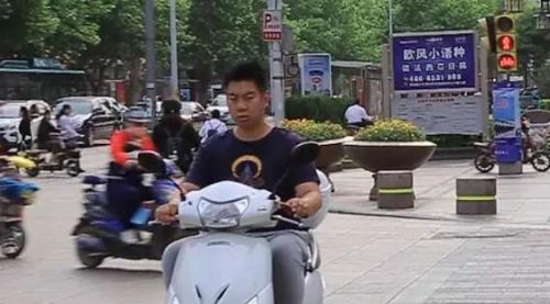 f748cc6a6bad87edc623f42f8d018e68.jpg 青龍橋路口