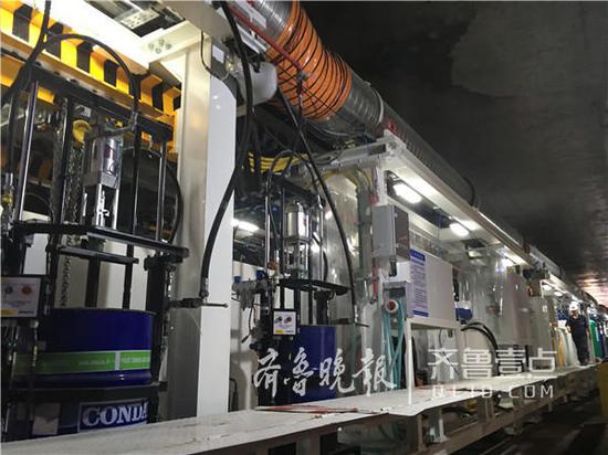 中鐵四局承建的濟南市軌道交通R3線一期工程三標,包含2站2區間,線路總長度約1.83公里,工程造價5.41億元。