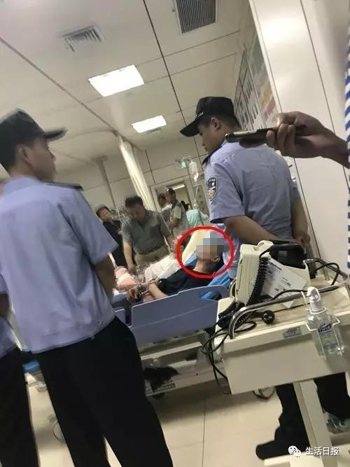 (圖中畫紅圈男子就是行兇者)