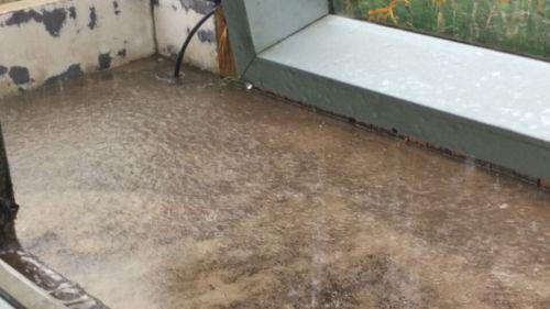 实拍!这雨真下大了!济南街头开始积水