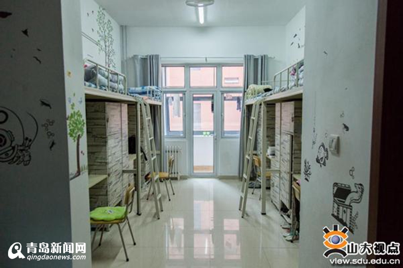 确定搬迁学生青岛校区住宿:住宿按照“421”标准