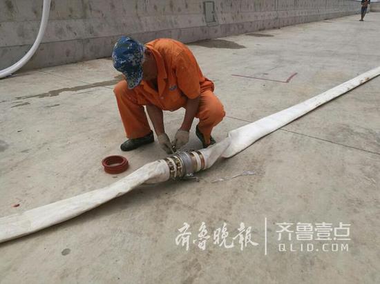 連接輸水管路