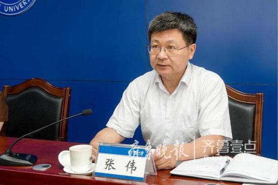 張偉簡歷: