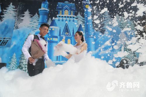 b5e63ab93135d80d70b242c0f7a0ce2c.jpg 創意婚紗照美翻路人