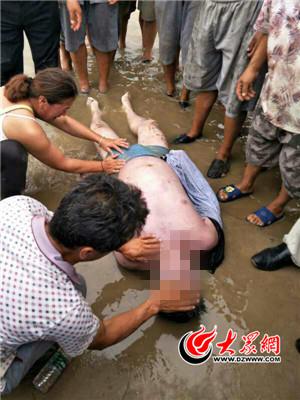 父母悲痛欲绝