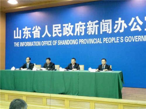 　　省統計局黨組成員、副局長陳漢臻介紹，山東省第一次全國地理國情普查的標準時點是2015年6月30日。