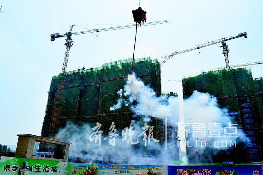 丁家村安置房部分封頂。齊魯晚報·齊魯壹點 記者劉飛躍　攝 