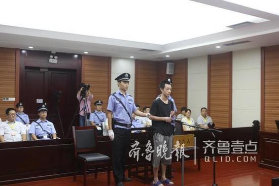 侵犯公民個人信息杜天禹當庭自愿認罪