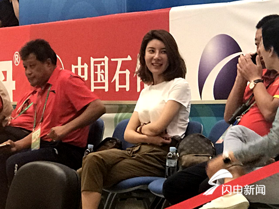 作為我省淄博的射擊名將,杜麗在家鄉(xiāng)山東擁有極高的知名度,她連續(xù)征戰(zhàn)四屆奧運(yùn)會,在兩個(gè)項(xiàng)目上斬獲2金1銀1銅,貢獻(xiàn)卓著。
