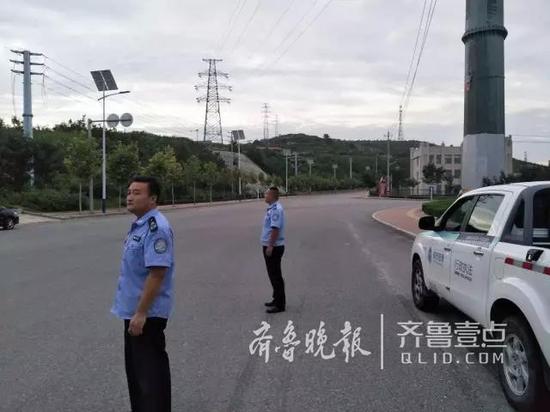 自活動開展以來,共查處違規渣土車輛3輛,亂倒渣土車輛1輛,均依法予以查處。