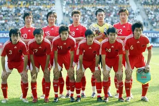 陳濤、周海濱、王大雷、郜林、譚望嵩、朱挺、沈龍元、孫翔、鄭智,那是屬于時代的印記。