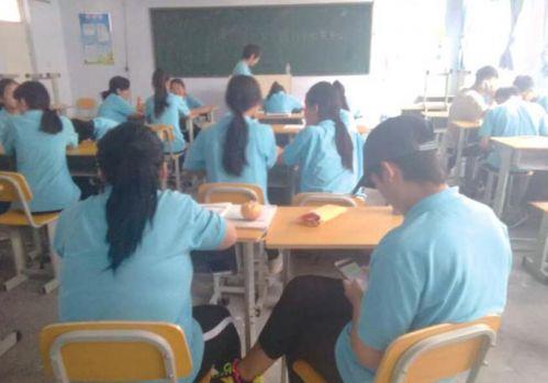 升学班的学生在课堂上。受访者供图
