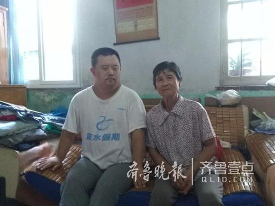 路撿棄嬰,娃娃雙眼先天失明