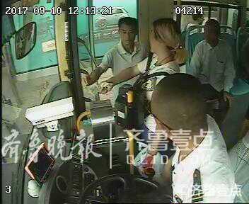 以上情報入選今日最佳情報,壹粉“G冠壓群雄”將獲得由情報站工作人員送上的10元情報紅包獎勵。