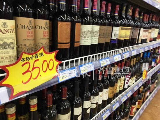 酒水市場亂象不少亂象一:售價不到“掃碼價”50%
