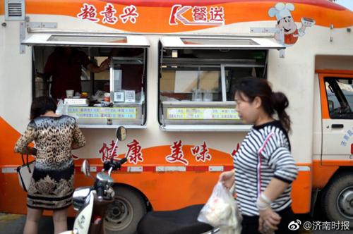 便民早餐車進社區
