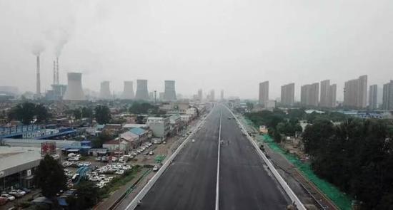 這條橫貫濟(jì)南東西的路,