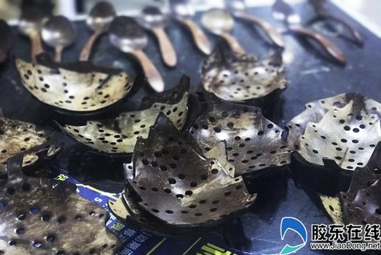 殘疾人創業團隊用椰殼制作的產品