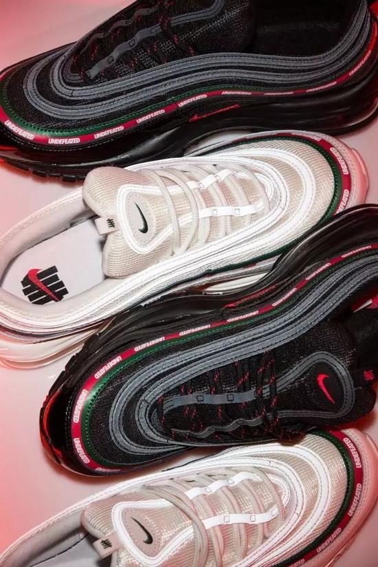 Spectacular Savings on Nike Air Max 97 EOS Running Shoes