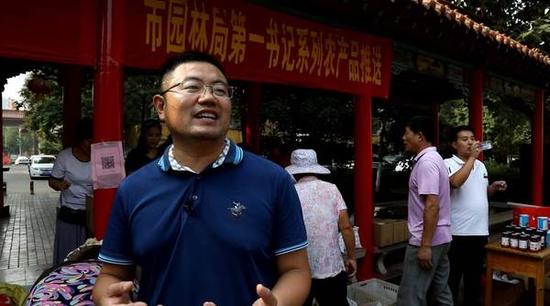 在山東,這五年來,一共派出了四萬多名第一書記到農村,他們成為百姓的貼心人,也正是沂蒙精神在新時期的發揚光大。