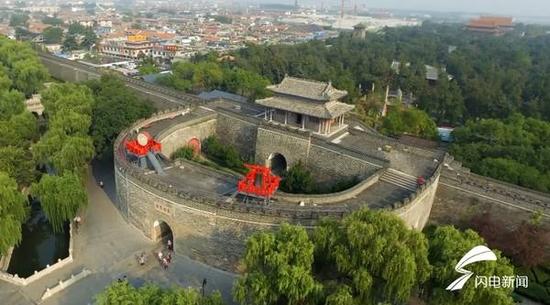 這是山東曲阜的世界文化遺產——孔廟孔府孔林歷史文化建筑群。