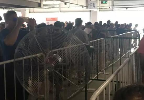 全是人,走哪都是人人人人人人