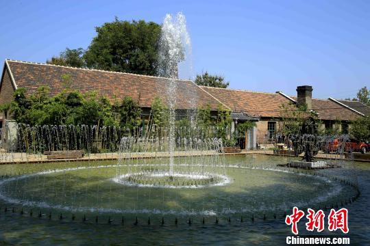 图为淄博1954陶瓷文化创意园局部,旧厂房的沧桑感依稀可见。资料图