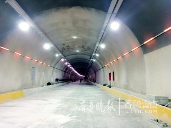 顺河高架南延玉函路隧道的试验段已经亮灯。