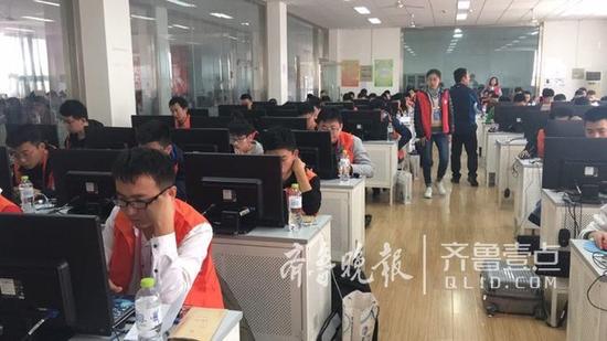 据介绍，本次比赛主要考察与网络安全相关的基本知识以及网络安全技能，比如数据的分析、密码学等网络安全常用的技巧。