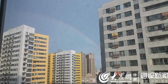 7月27日下午,济南雨过天晴,多地出现“双层彩虹”壮丽奇观