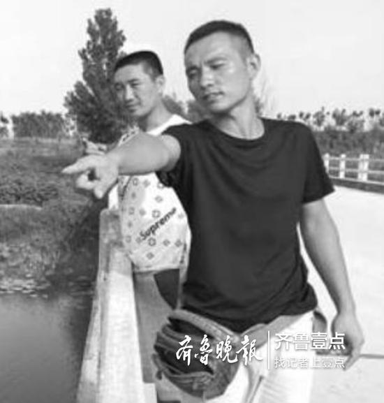 邱敬福(前)和田忠臣。
